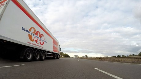 Parlament chce snížit emise nákladních automobilů o 35 % do roku 2030