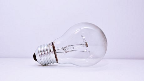 EU zavádí nové energetické štítky pro žárovky a osvětlení