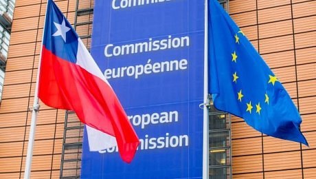 EU a Chile posilují spolupráci v oblasti udržitelných dodavatelských řetězců kritických surovin