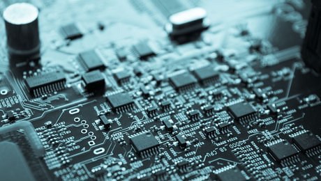 Ekonomická bezpečnost jako priorita: Komise představila balíček opatření proti nedostatku surovin a čipů