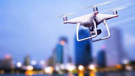 EU přitvrzuje proti hrozbám z&nbsp;dronů: nový akční plán posílí bezpečnost i&nbsp;obranu