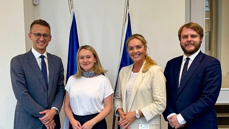 Nadace Krása pomoci přivezla do Bruselu téma o&nbsp;aktivním stárnutí